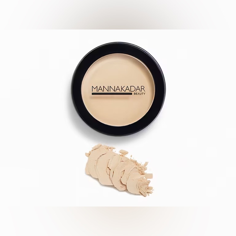 MANNA KADAR COSMETICS | Flawless Finish Dual Powder in C2